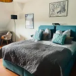 شقة Neuseenland